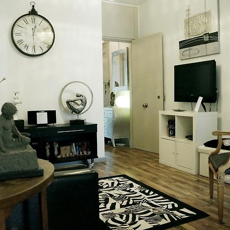 Lempika Apartman Barcelona Szoba fotó